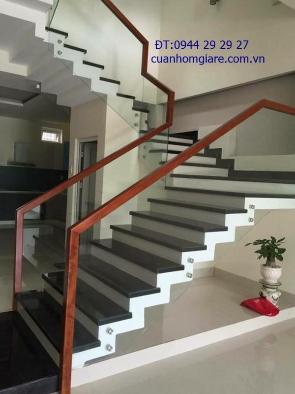 Lan-can-cau-thang-kinh-cuong-luc-tphcm