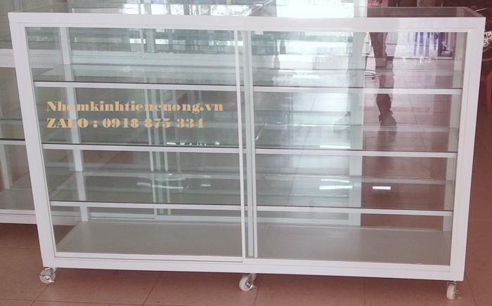 tu-nhom-kinh-ban-hang