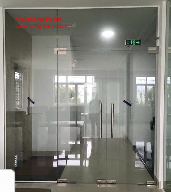 cua-kinh-cuong-luc-gia-re-tphcm Cửa kính cường lực giá rẻ tại tphcm