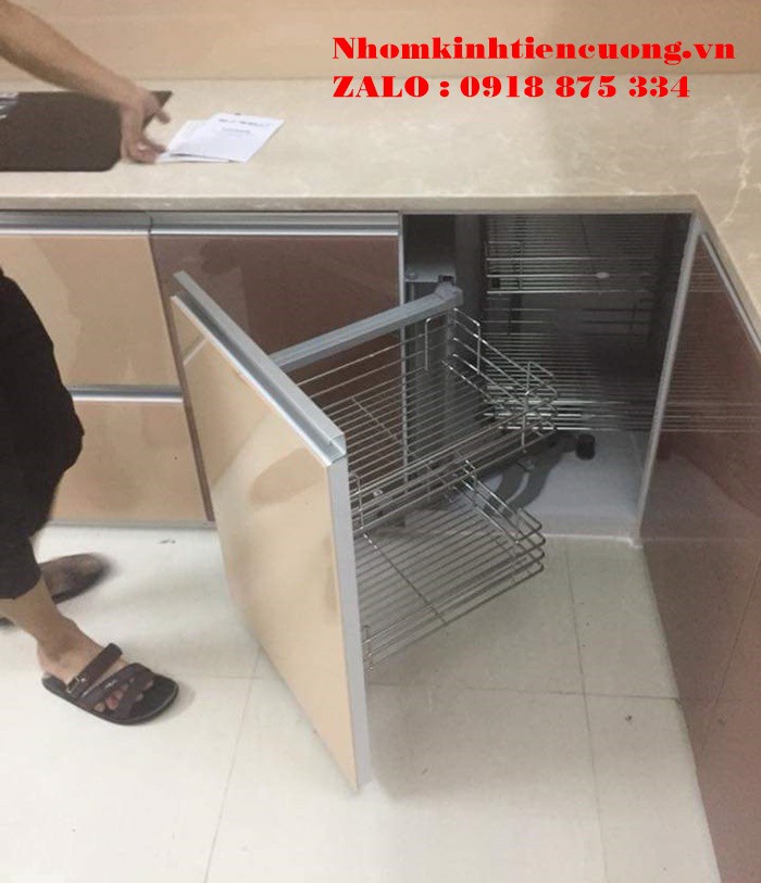Mẫu Tủ Bếp Nhôm Kính Sơn Tĩnh Điện Màu Trắng Sứ Đẹp Giá Rẻ
