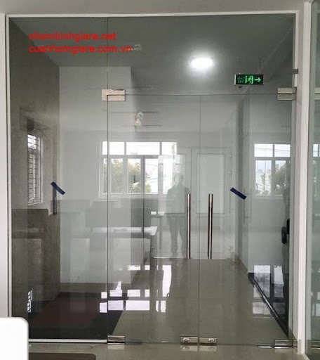 Mẫu cửa kính cường lực đẹp tại Tiến Cường